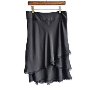 R Petites Black Tiered Skirt with Lace Trim, Feminine Office, Size 8